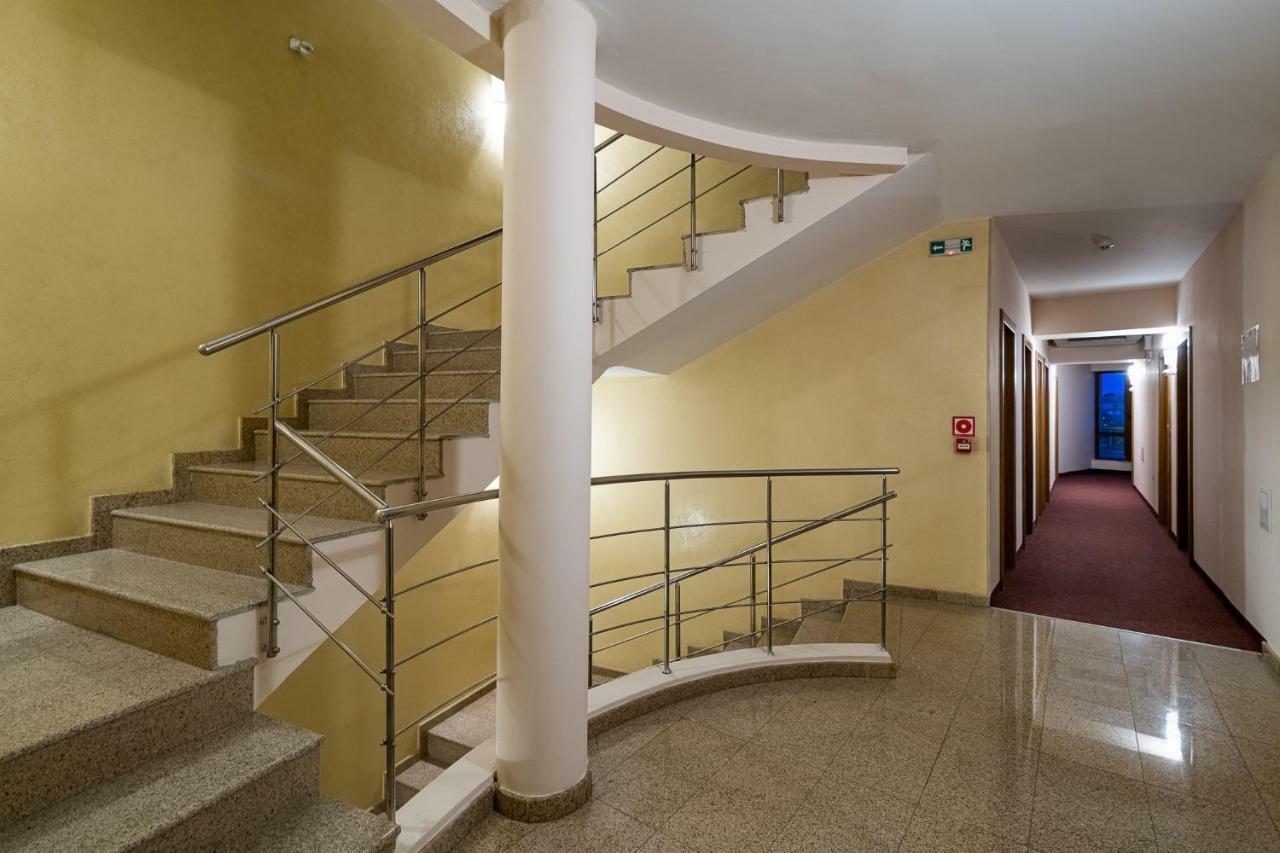 Adamo Hotel Warna Exterior foto