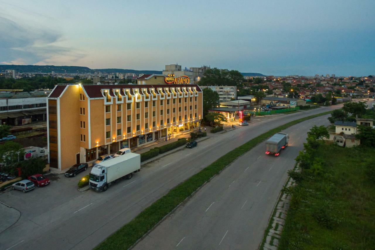 Adamo Hotel Warna Exterior foto